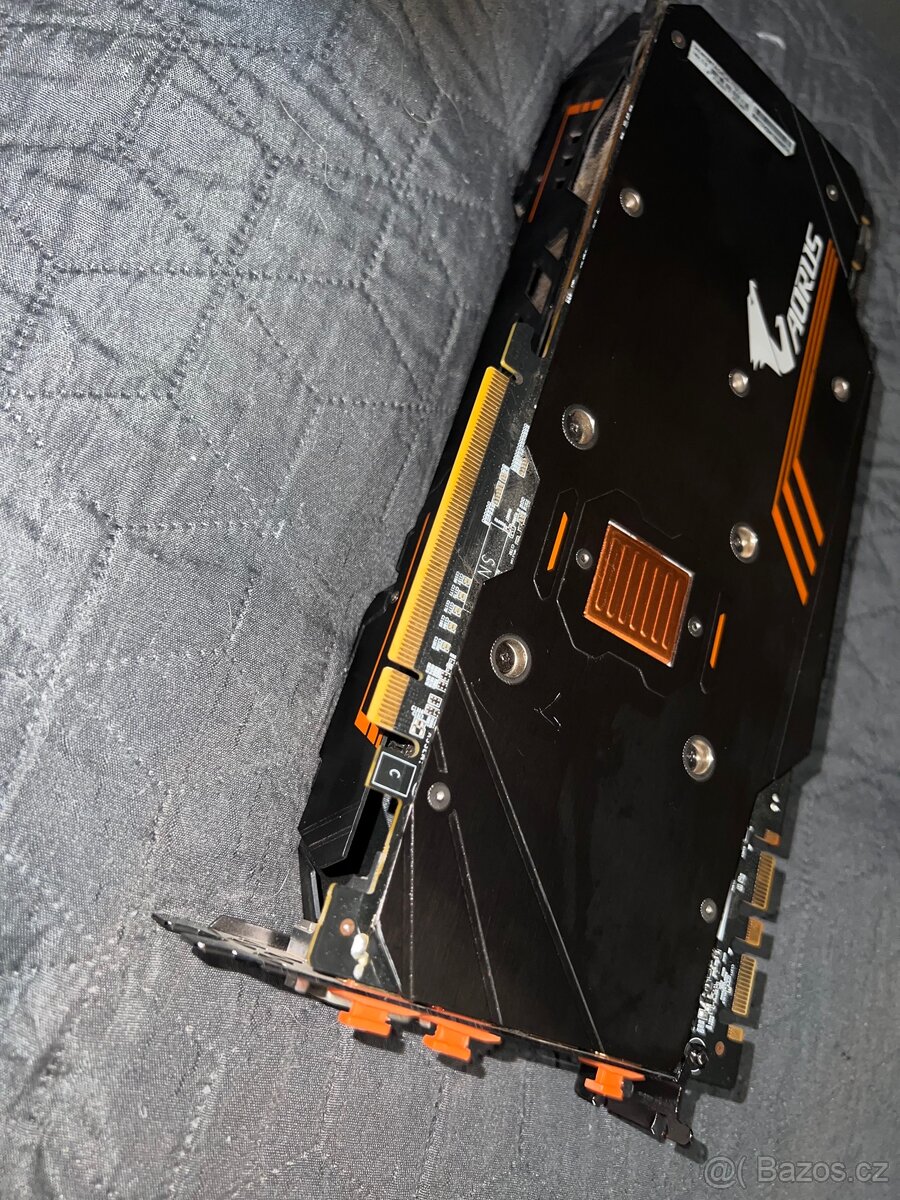 AORUS GeForce GTX 1080 Ti 11G - 3