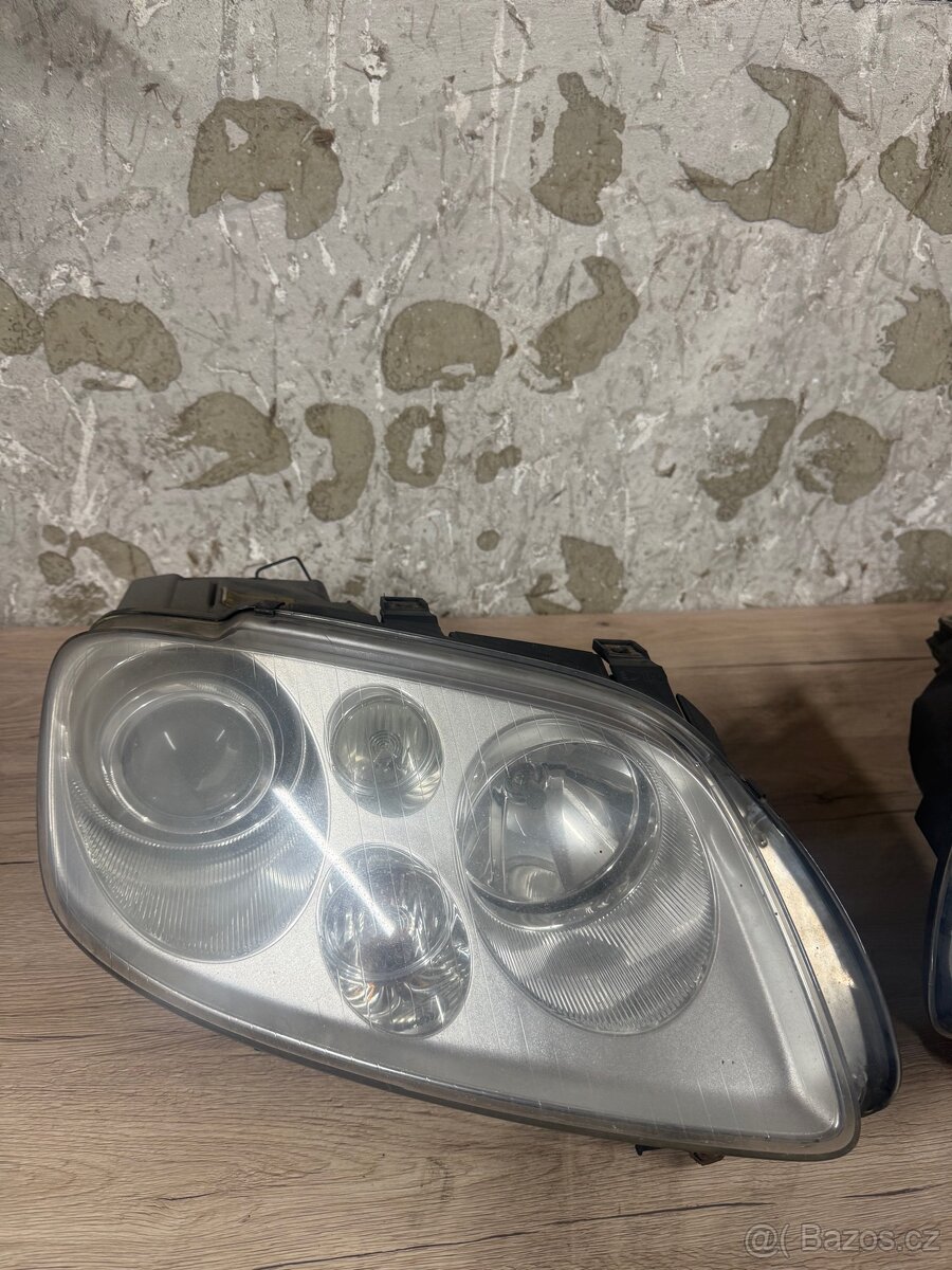 Přední xenonové světla Touran 1T1 - 3