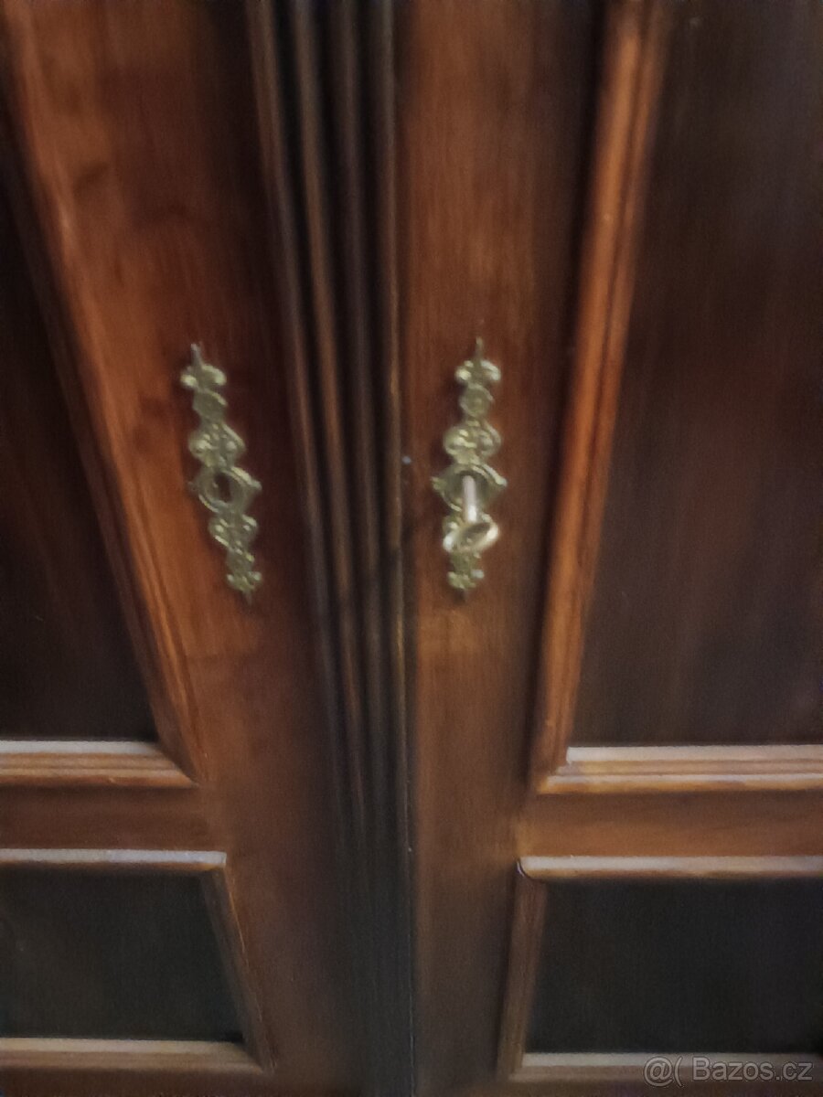 Šatní skříň - 3