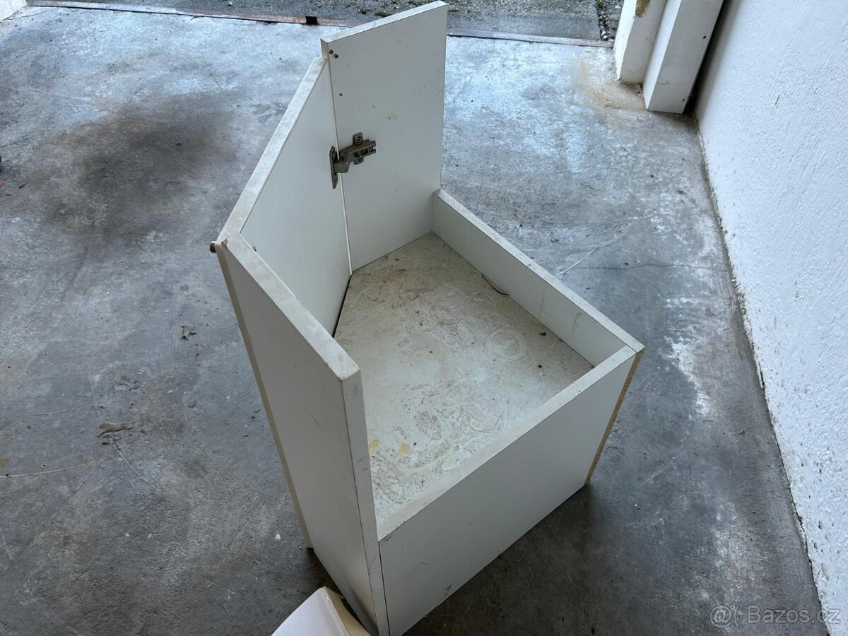 Rohové umyvadlo se skříňkou - 3