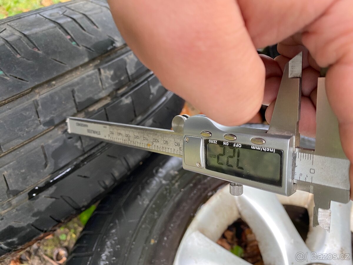 Pneumatiky a disky 215/65r15 letní - 3