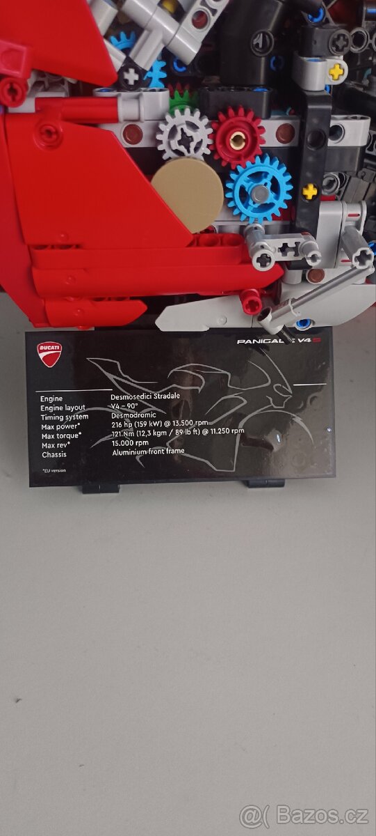 Lego TECHNIC 42202 Panigale V4S Ducati motorka. - 3
