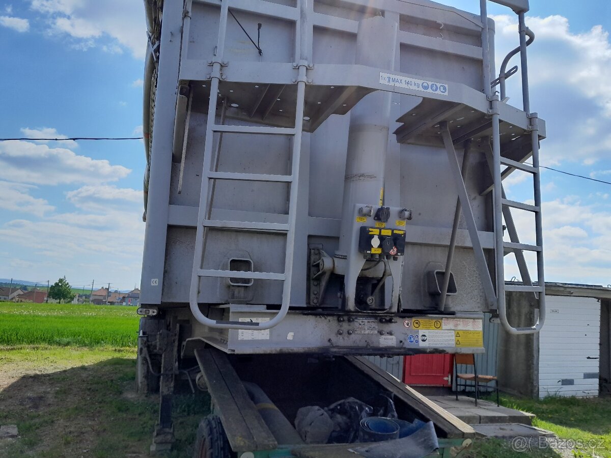 Sedlový velkoobjemový návěs STAS - 3