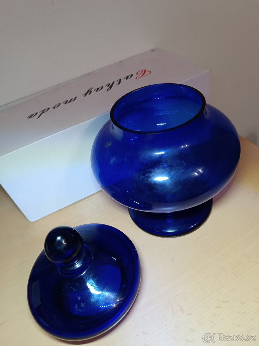 Modrá dóza s víkem, kobaltové sklo - 3