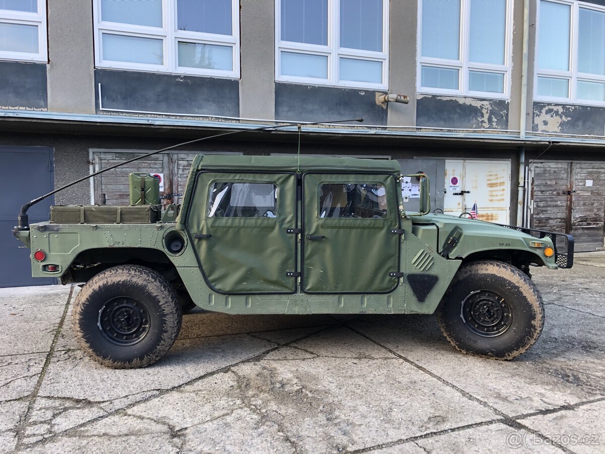 Nová nepromokavá střecha HUMVEE