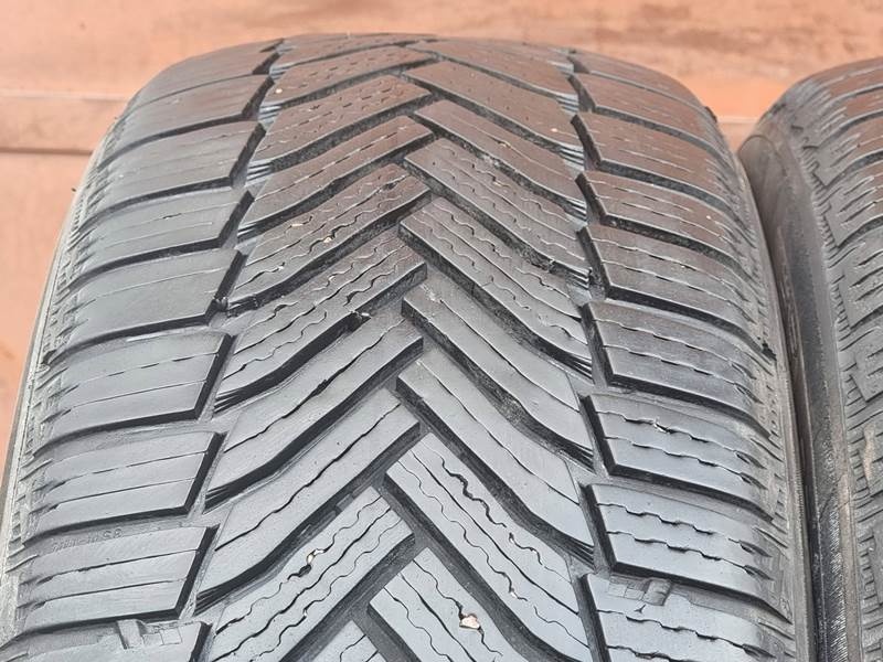 Zimní Michelin 205/55/16 - 3