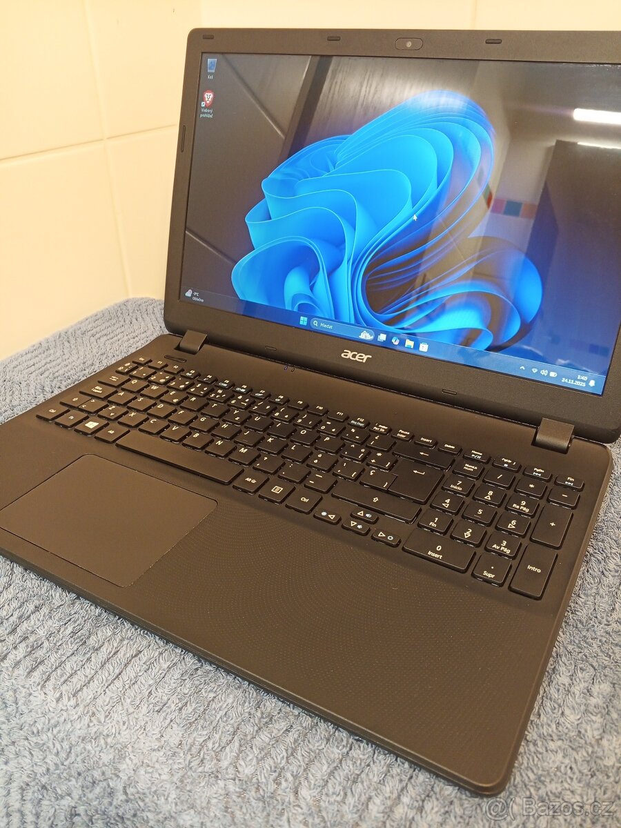 Notebook Acer ES1-512 - Pěkný stav - 3