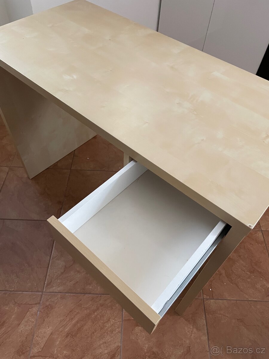 Pracovní/PC stůl - 3