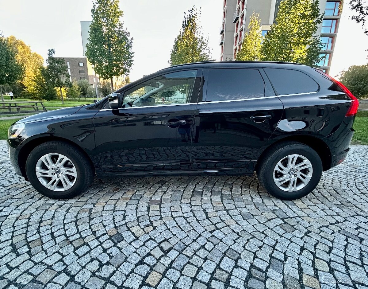 VOLVO XC60 2.4D5 158KW 4x4 MANUÁL Bi-XENON-NAVI-PANORAMA-PDC - 3