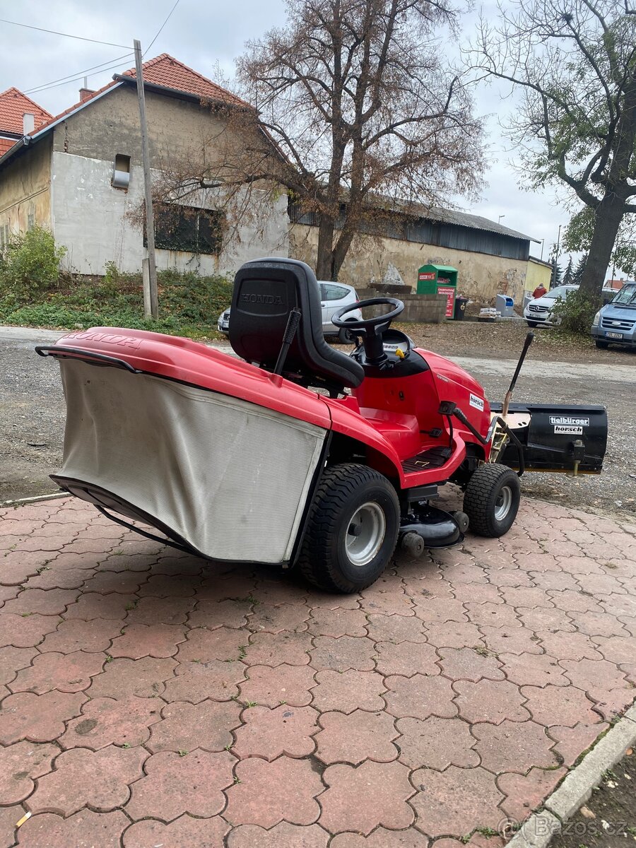 Zahradní traktor traktůrek HONDA 2417 HF HME - 3