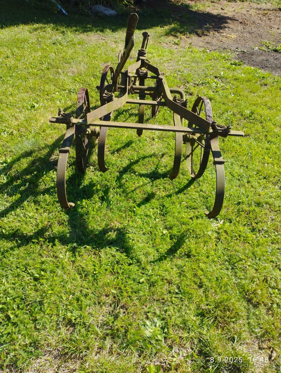 Prodám historicky stroj na orbu - 3