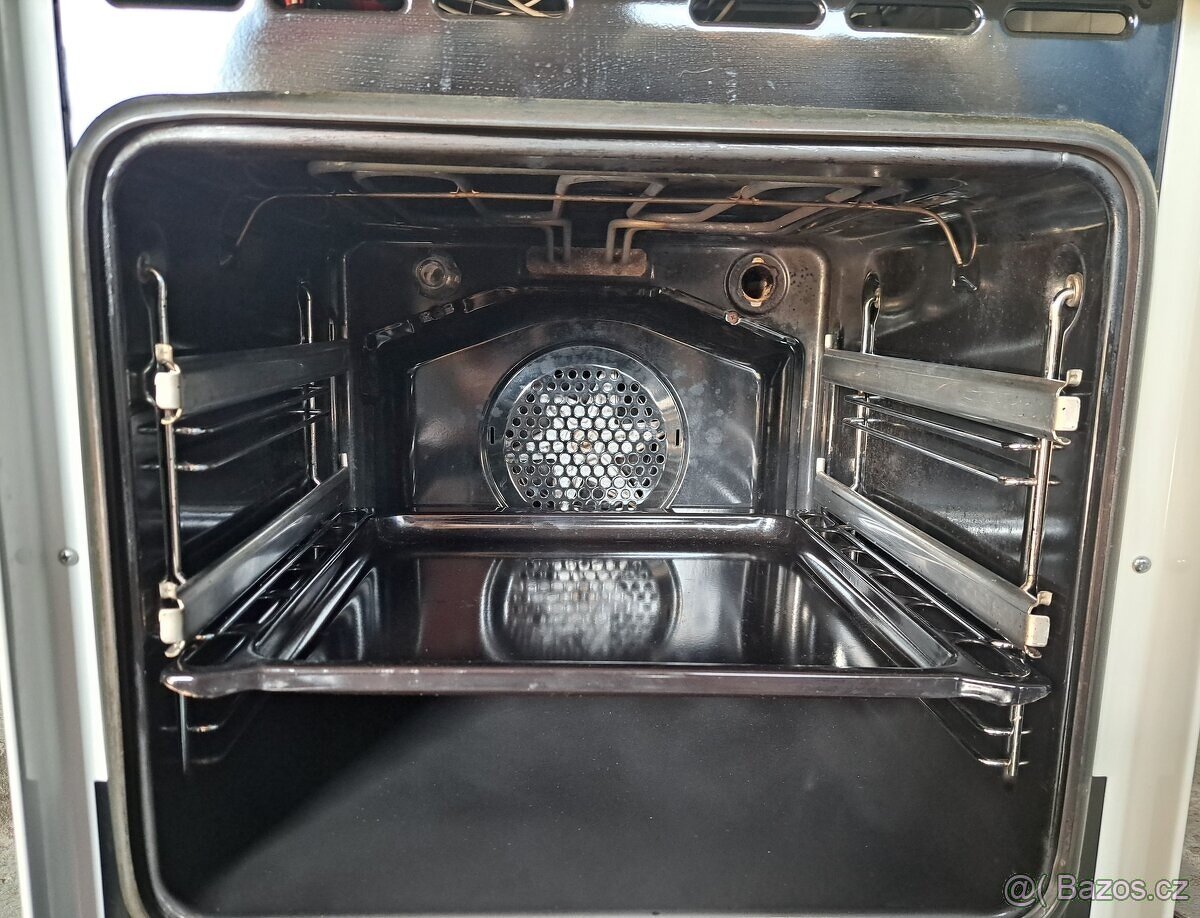 Sklokeramický sporák Privileg. - 3