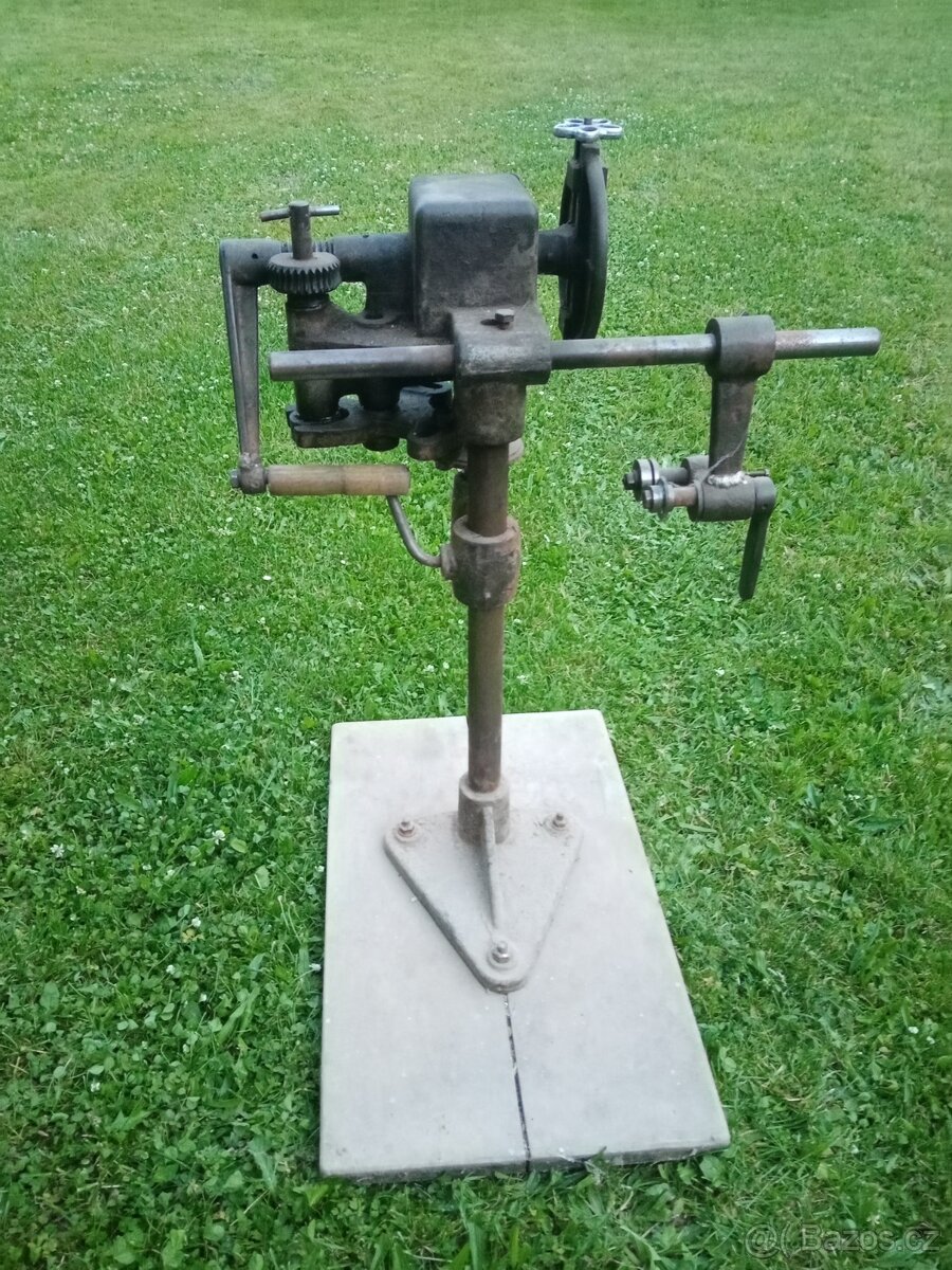 Stroj na konzervy - 3