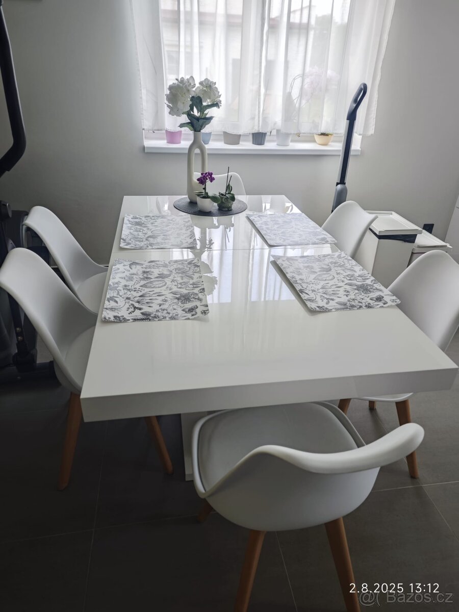 Jídelní stůl 8 židlí - 3