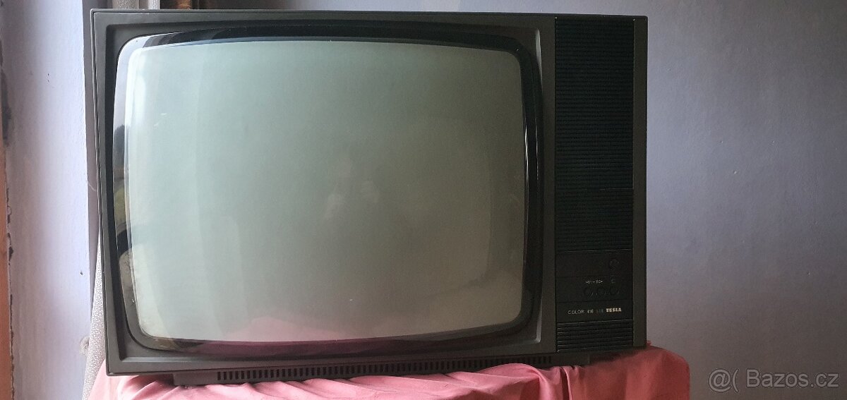 Stará televize Tesla 416 Color - 3