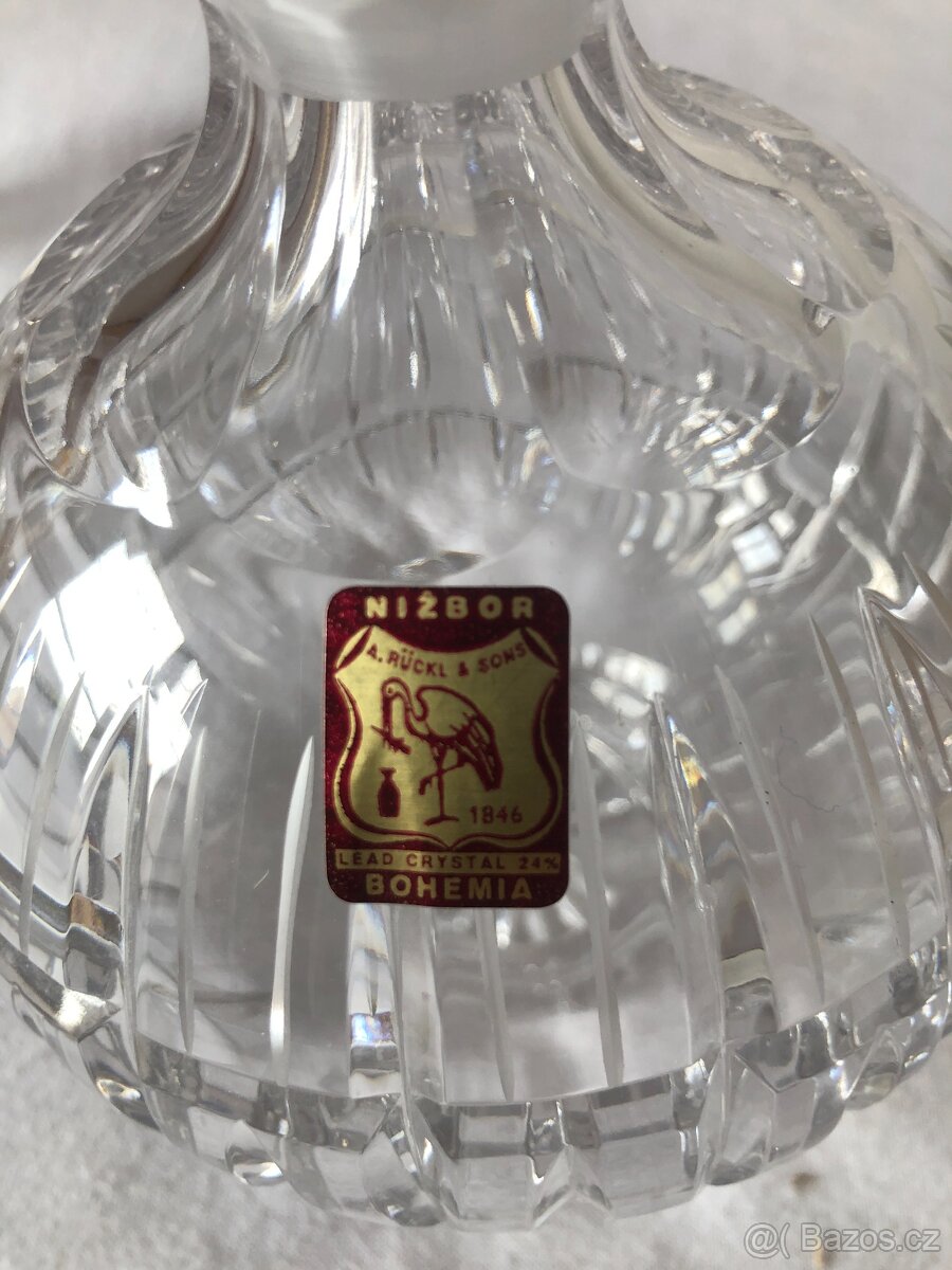 Karafa se skleničkami - 3