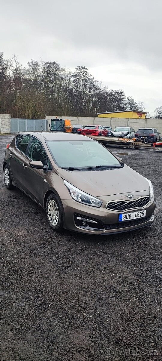 Kia Cee'd 1.4 - 3