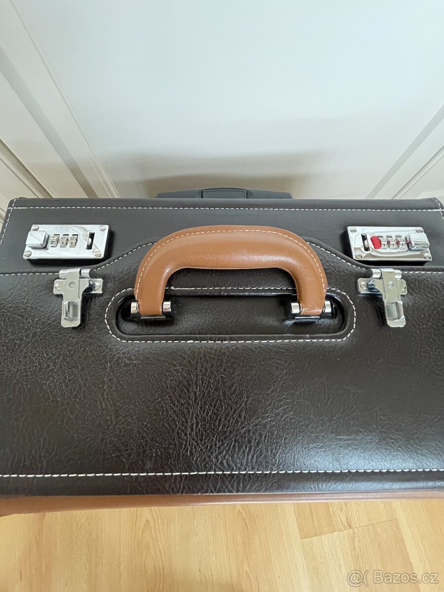 Vizážistický kufr Inglot - 3