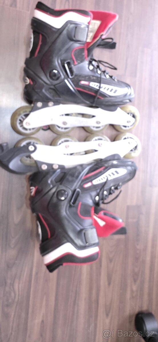 Prodám kolečkové brusle velikost 40 a 45 - 3