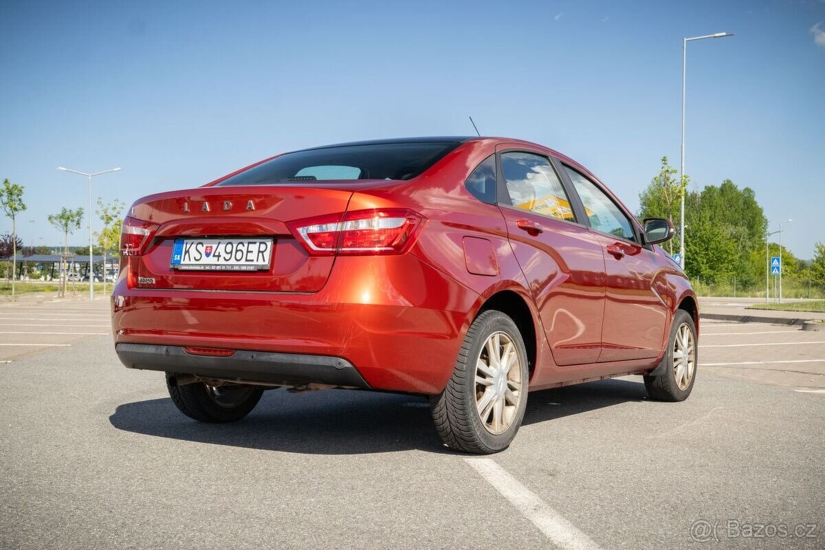 Lada Vesta LUXE Blackline 1.6 - 3