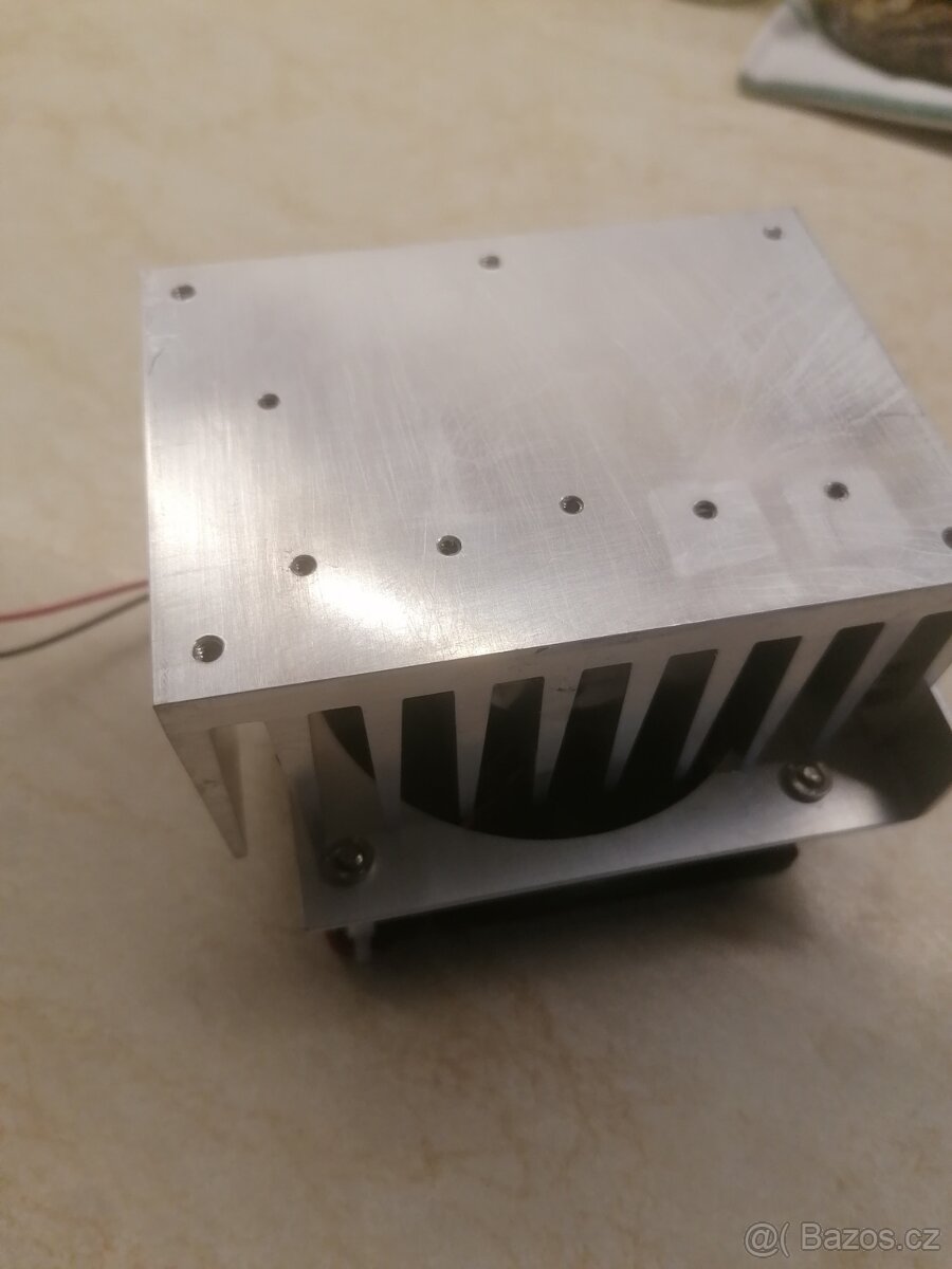 Chladič pro polovodiče s ventilátorem 12V - 3