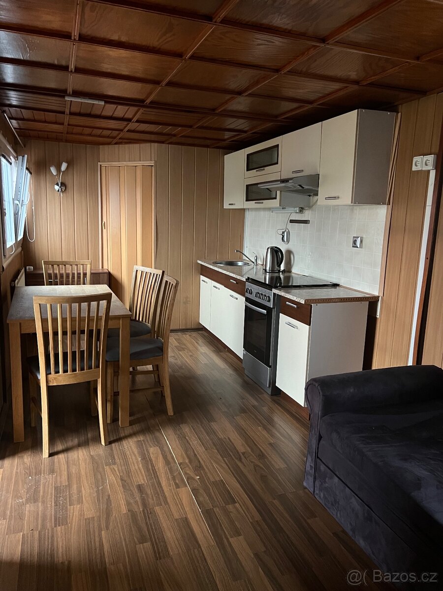 Obytná maringotka - 3