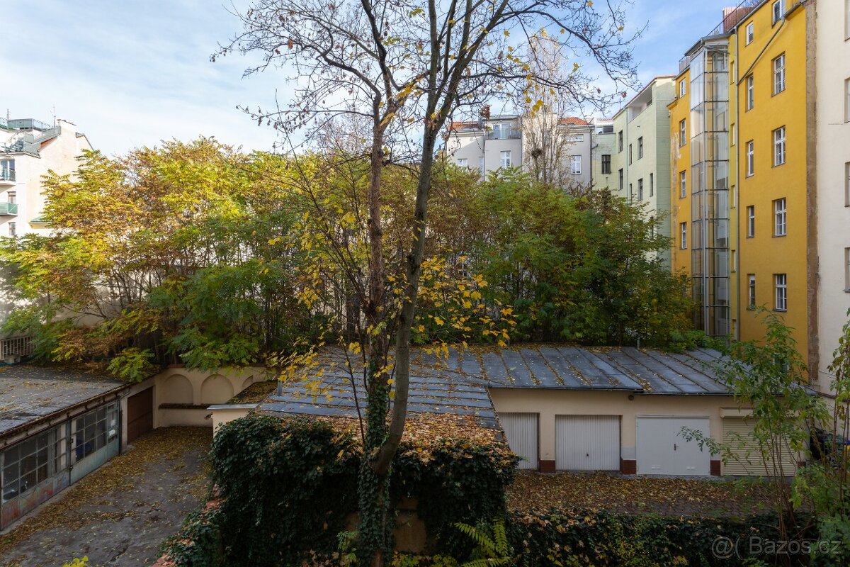 Byt 3+kk po rekonstrukci v ulici Legerova 18, Praha 2 - 3