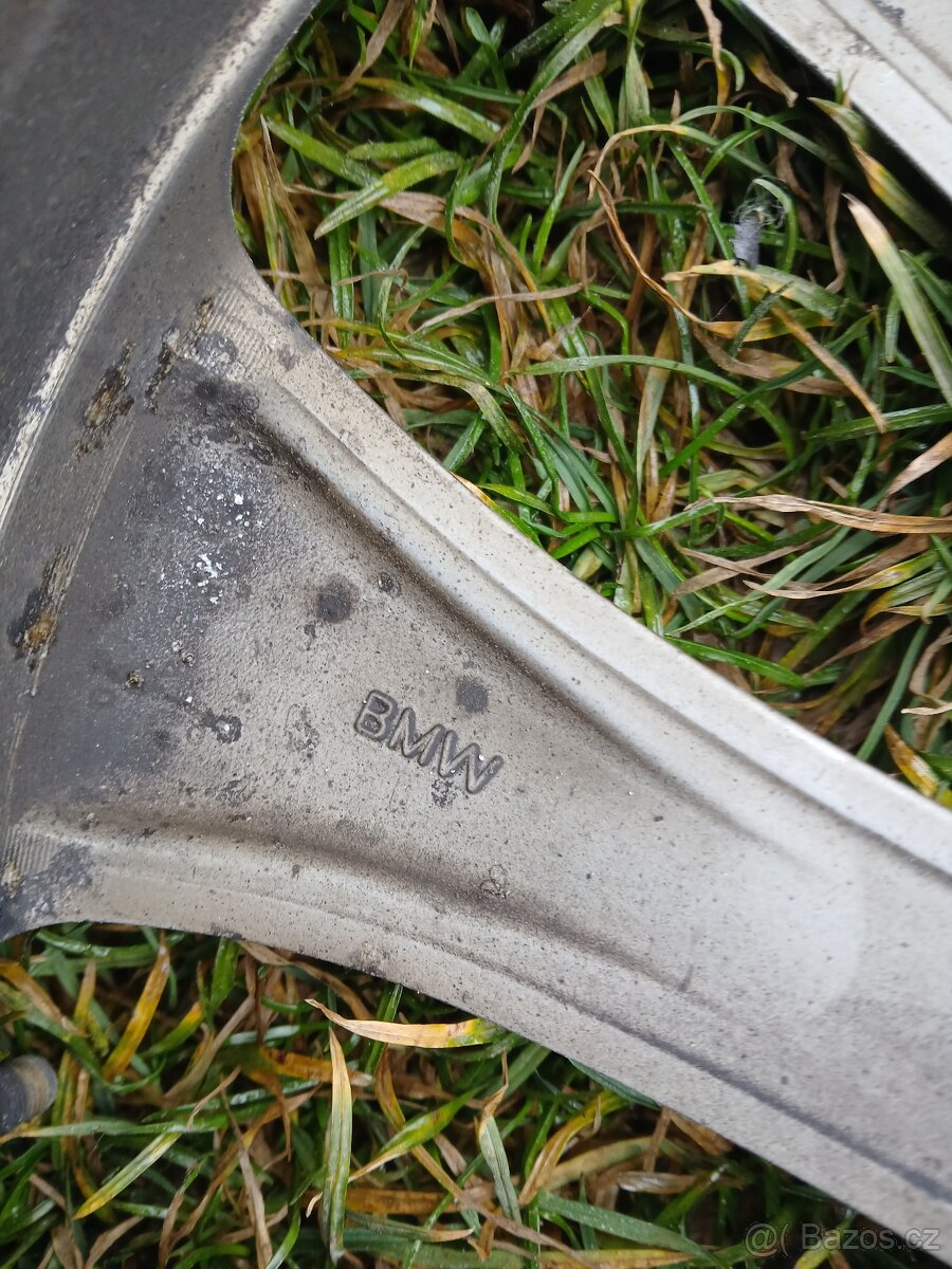 Bmw 5x120r18 et30 - 3