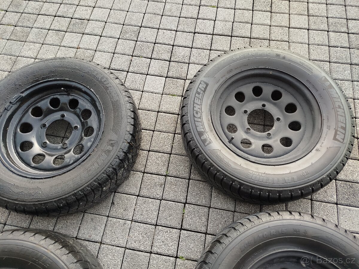 Suzuki Jimny 205/70R15 kola, zimní pneumatiky - 3