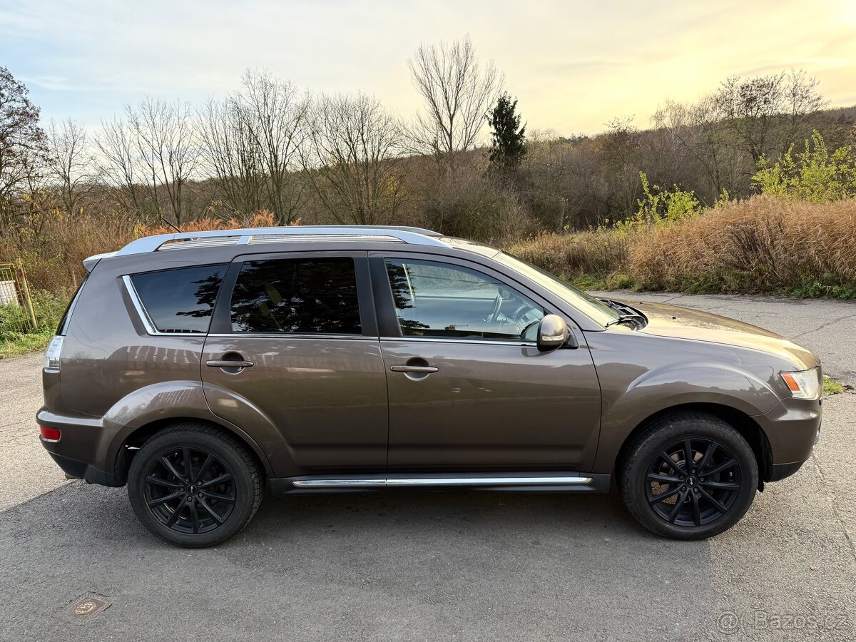 Mitsubishi Outlander 2.2 DI-D 4x4 automat původ Čr - 3