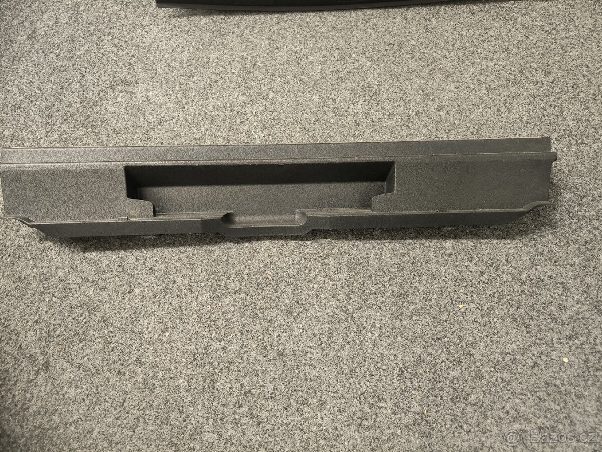 Škoda Superb III 3 combi. Kryt nosiče zámku - 3