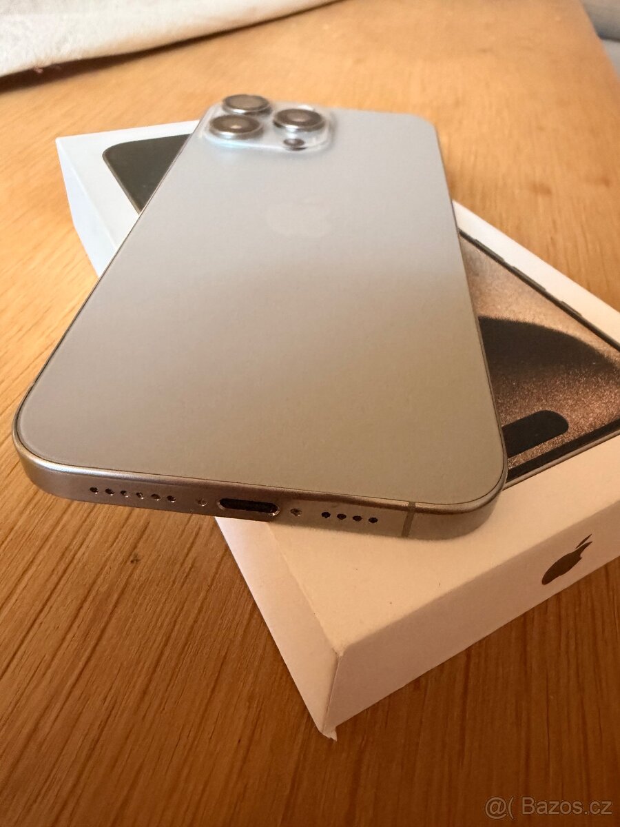 iPhone 15 Pro Max 256GB - 3