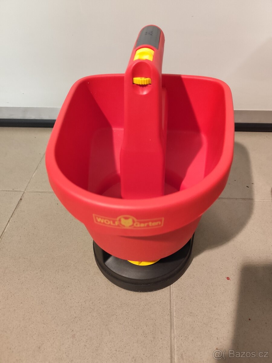 Rozmetadlo univerzální WOLF-Garten - 3