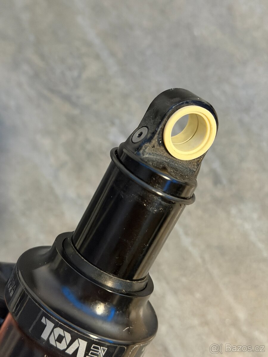 Zadní tlumič FOX float x - 3