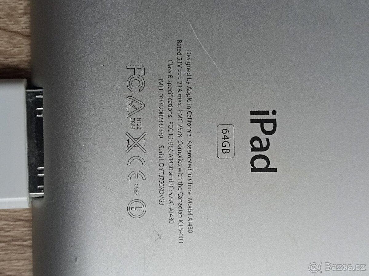 iPad 3.generace (WiFi -Cellular) s kapacitou 64GB - 3