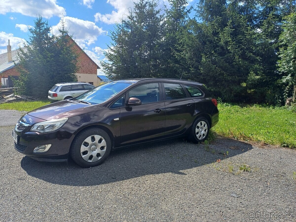 astra combi J 1,4 turbo - 3