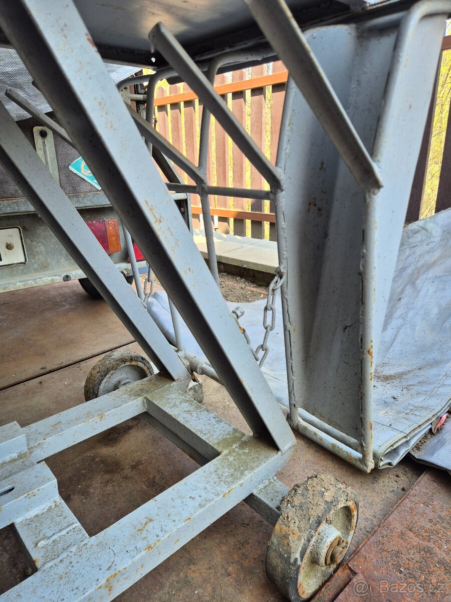 Rám cirkularky s motorem - 3