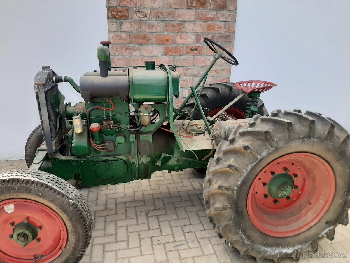 Traktor Škoda 30 - 3
