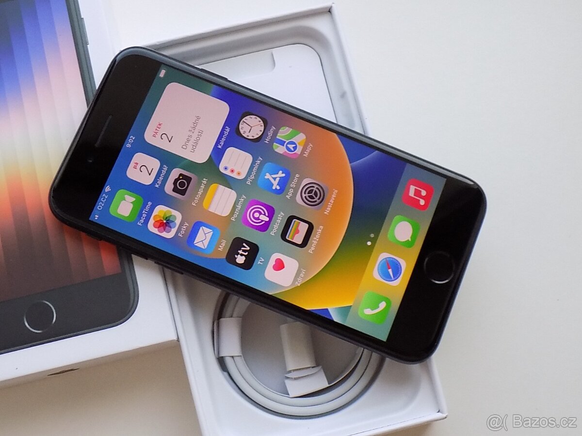 Apple iPhone SE (2022) 128GB Černý - ZÁRUKA - 100% BATERIE - 3