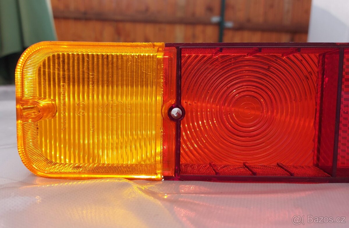 Kryt zadního světla - sklíčko - Moskvič 2140 - 3