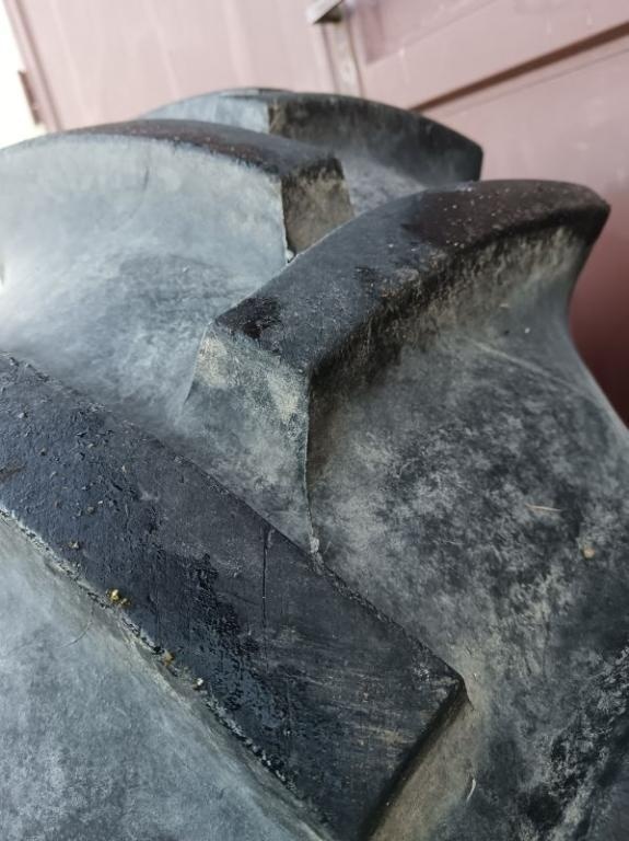 16,9-28.Dvě obutá kola Zetor Cultor - 3