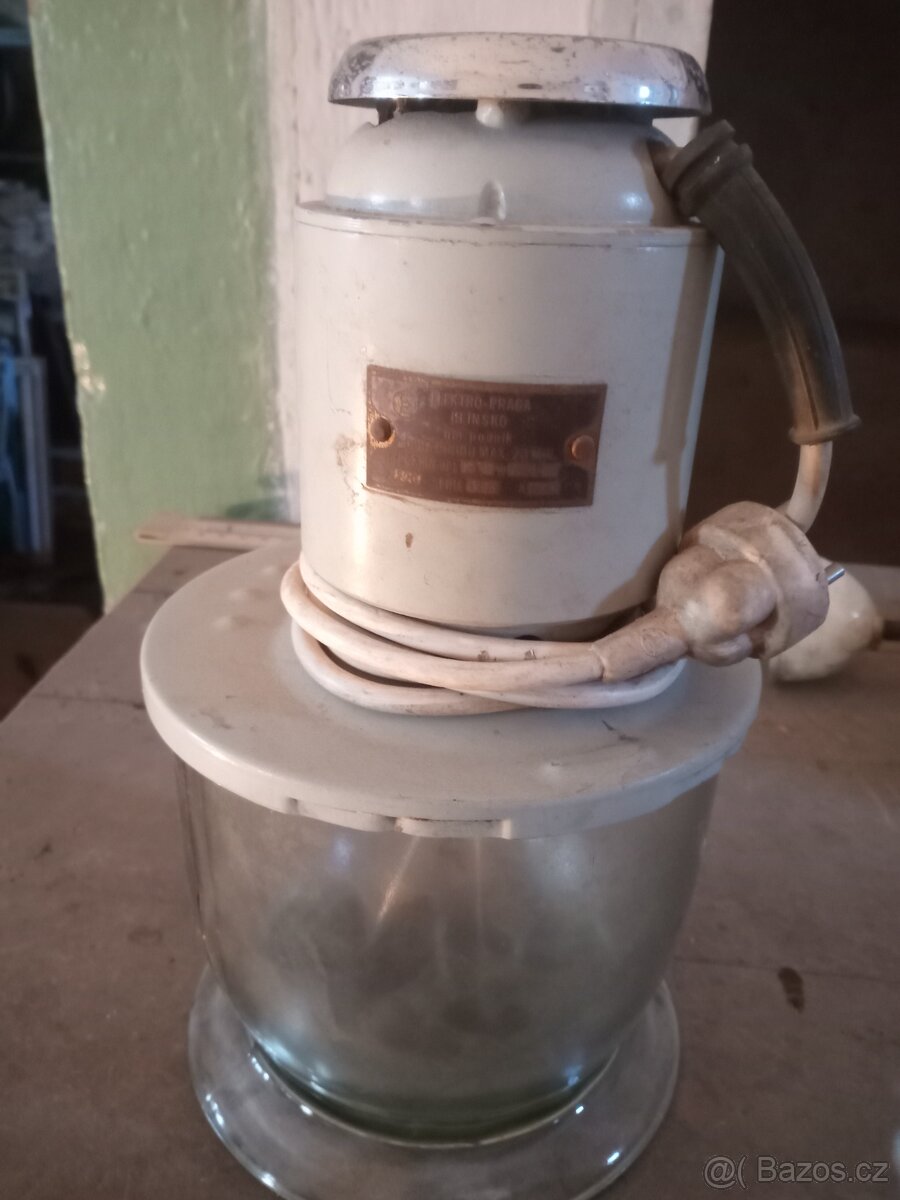 Starý kuchyňský robot - 3