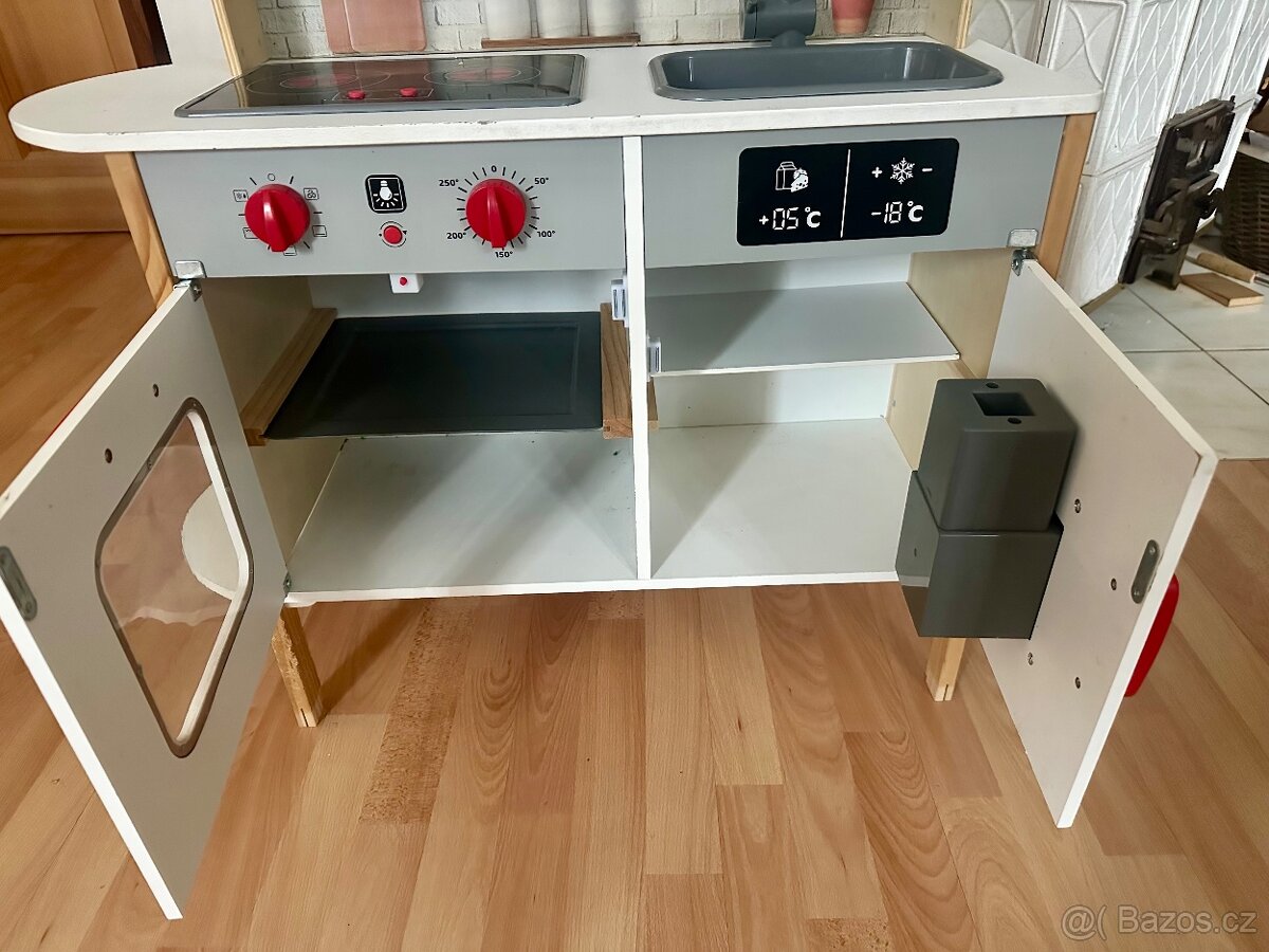 Krásná dřevěná kuchyňka - 3