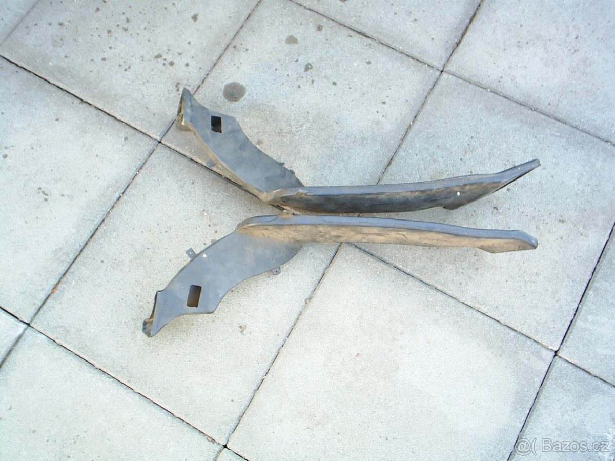 Mercedes W114/115 - topné kanály - 3