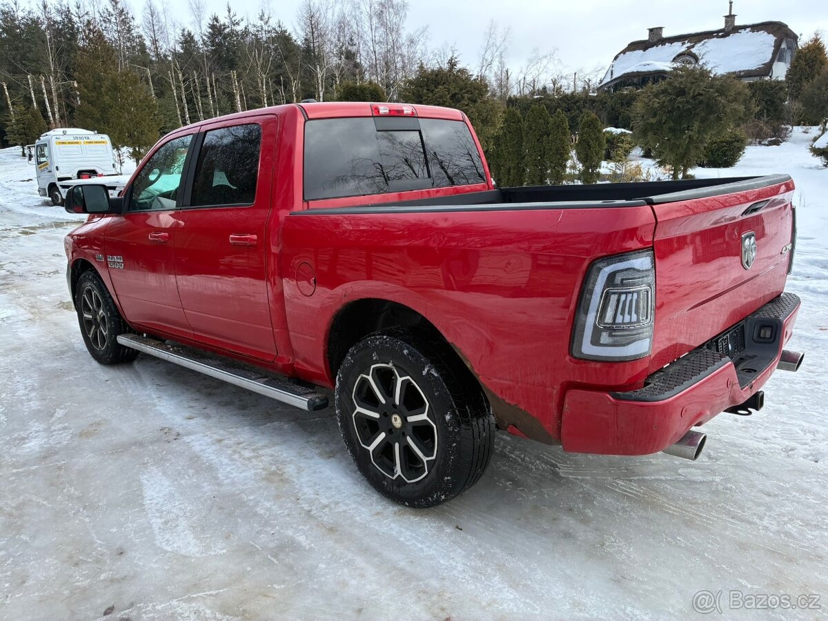 Dodge ram 1500 rok 2015 - 3