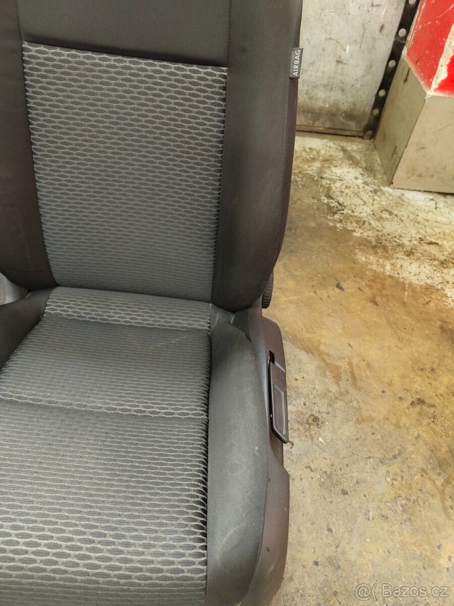 Sedačky Golf VI - HB - 3