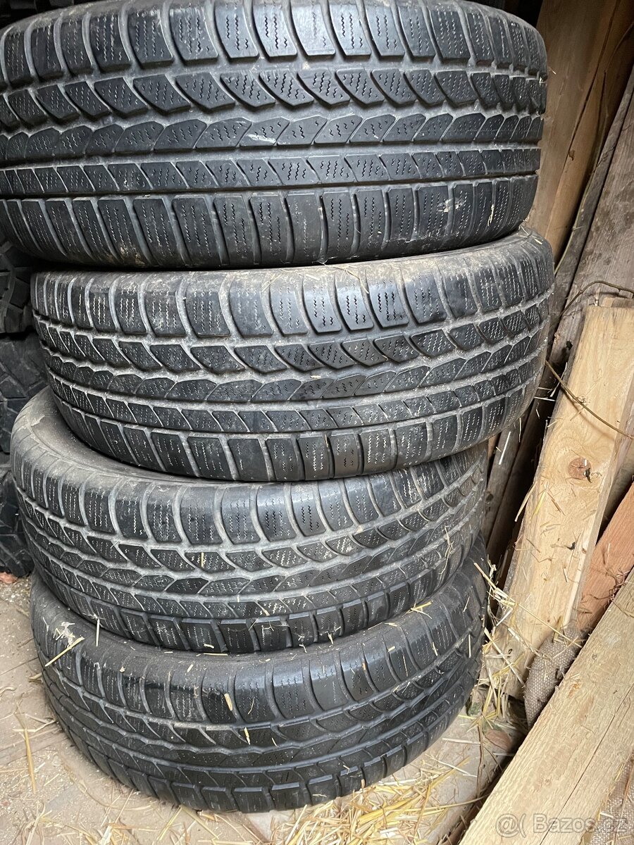 225/60/r17 - 3