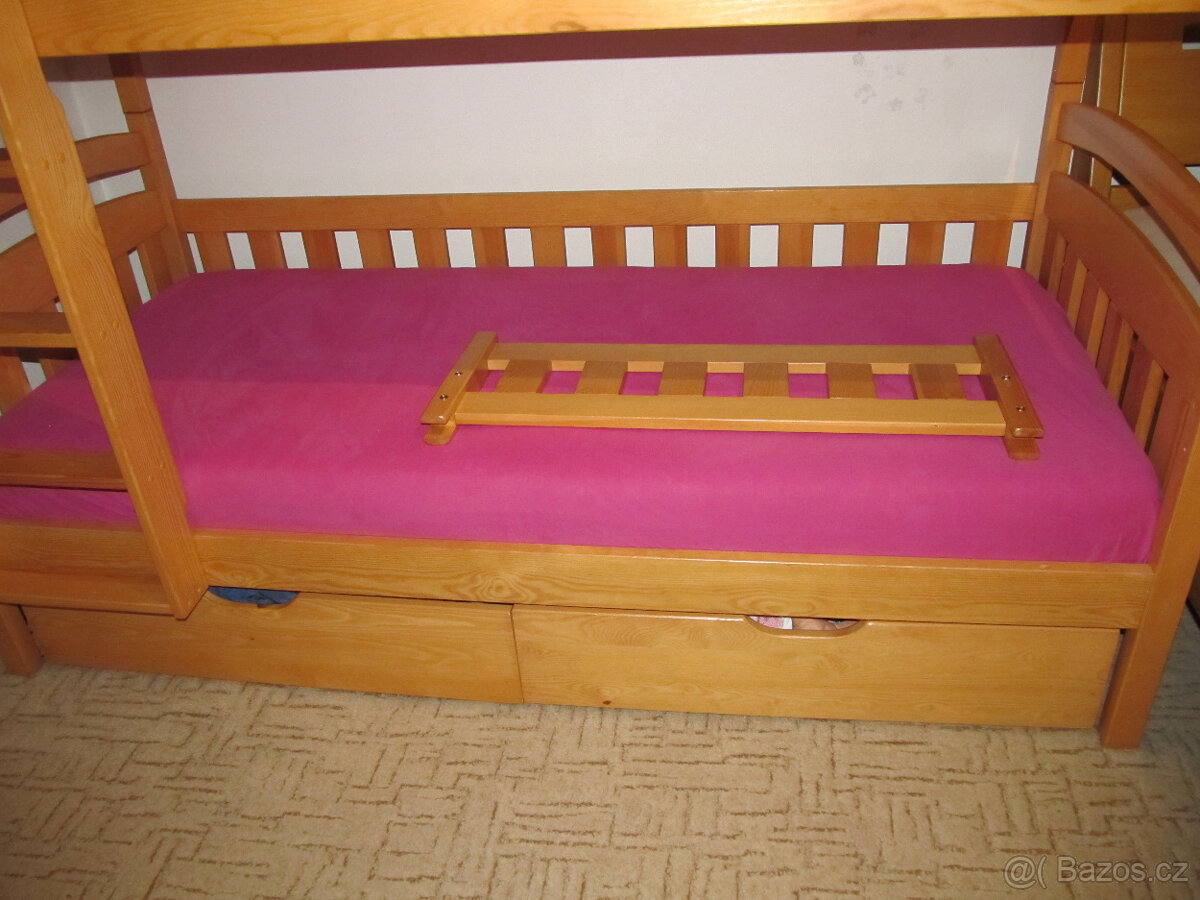 Prodám dětskou palandu z masivu - 3