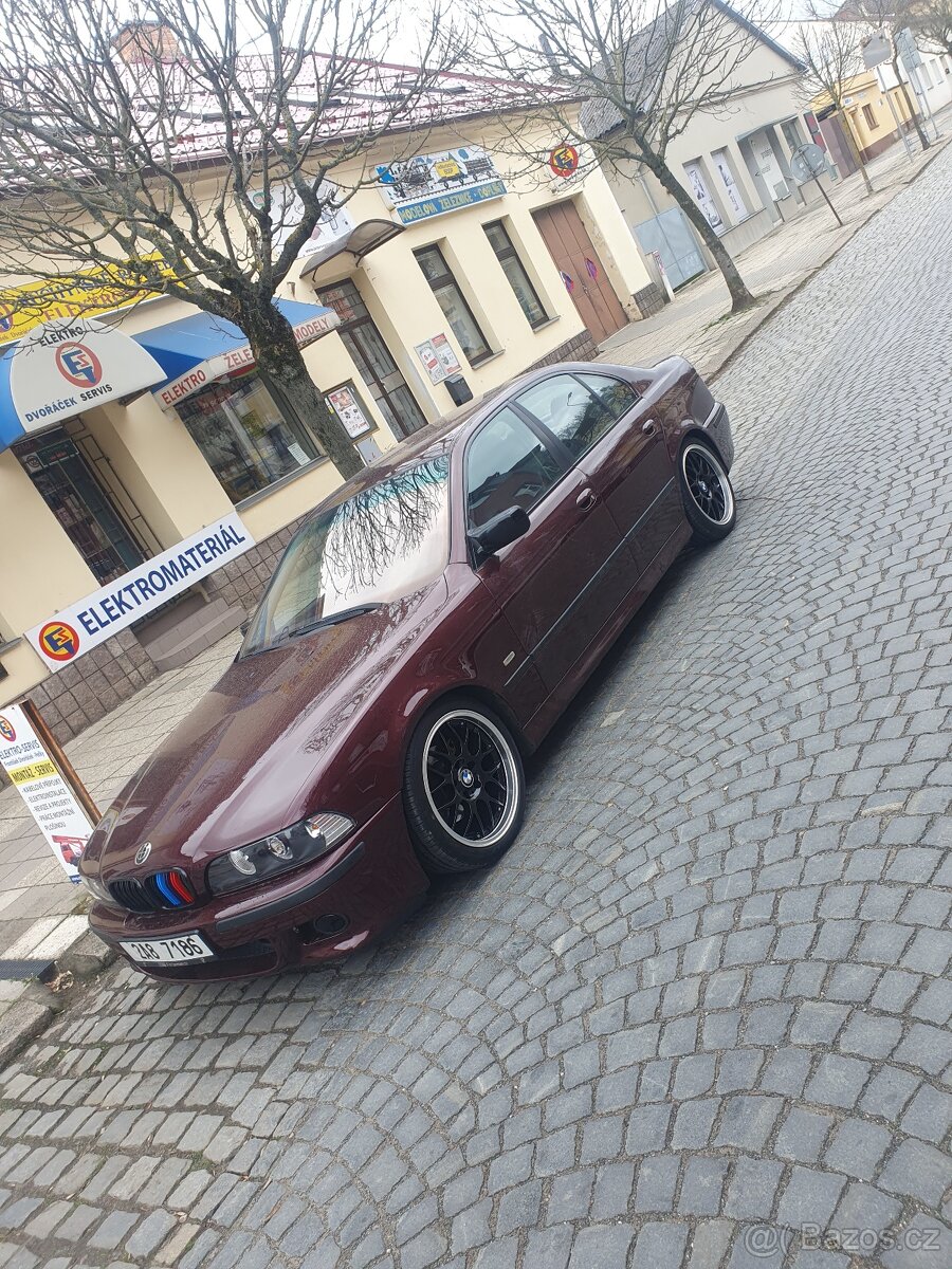 Bmw e39 523I - 3