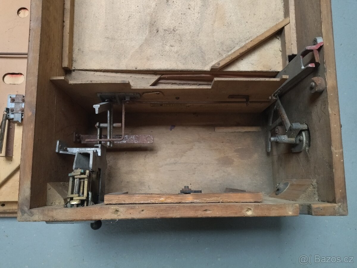 Starý hrací automat - 3